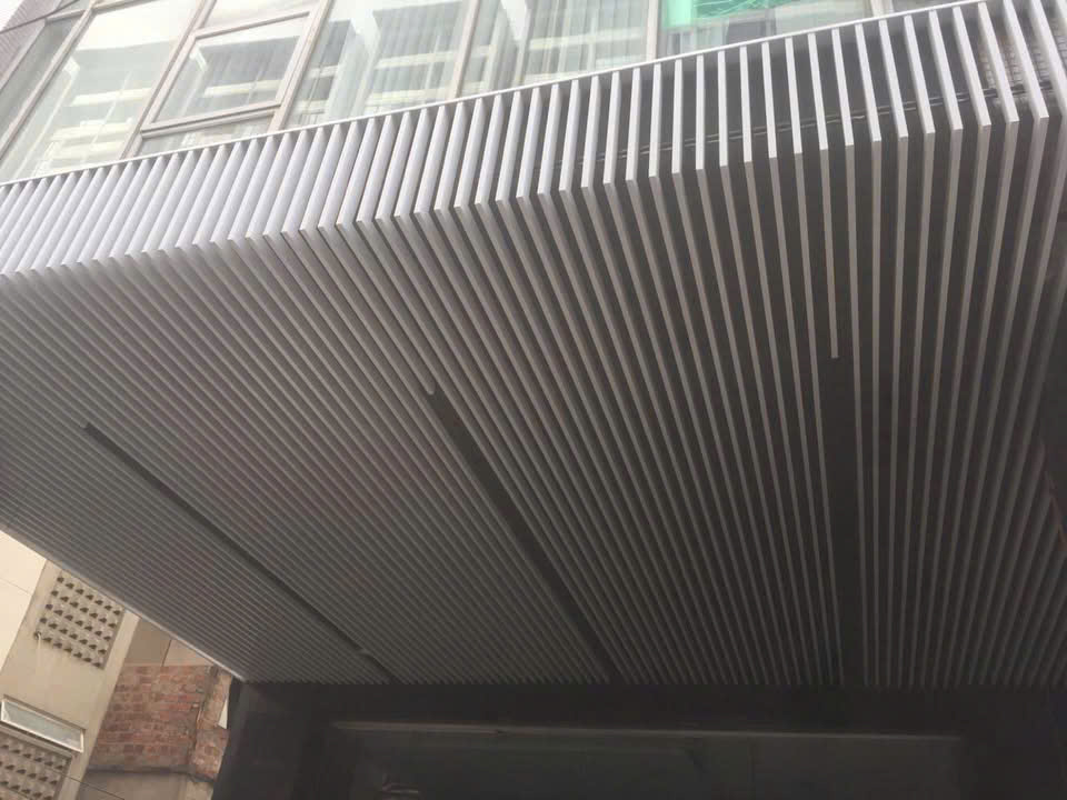 Trần nhôm giả gỗ 2