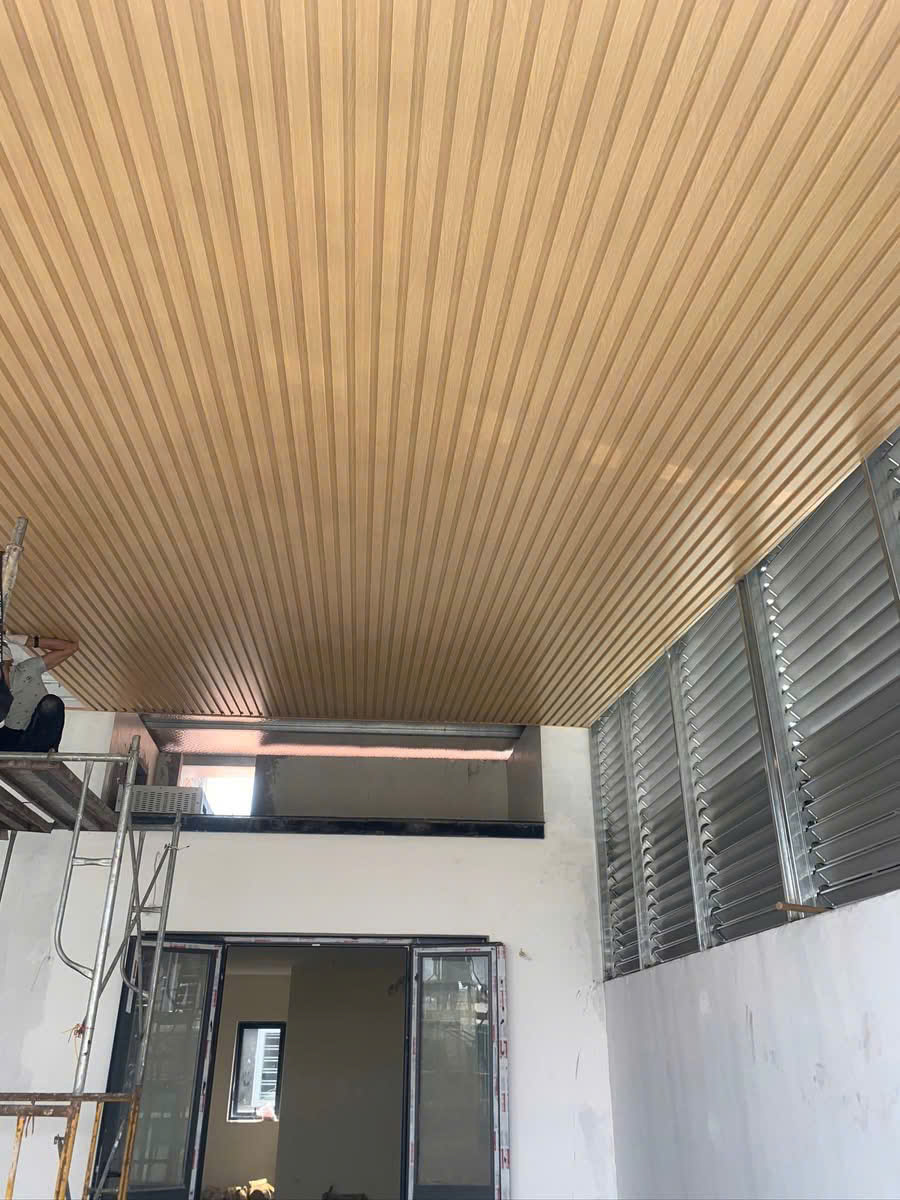 Trần nhôm giả gỗ 9