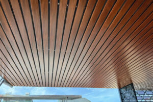 trần nhôm giả gỗ